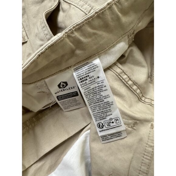 Levi's Womens 94 Baggy Cargo Pants Beige Khaki Utility 28x30 NWT - Picture 5 of 9